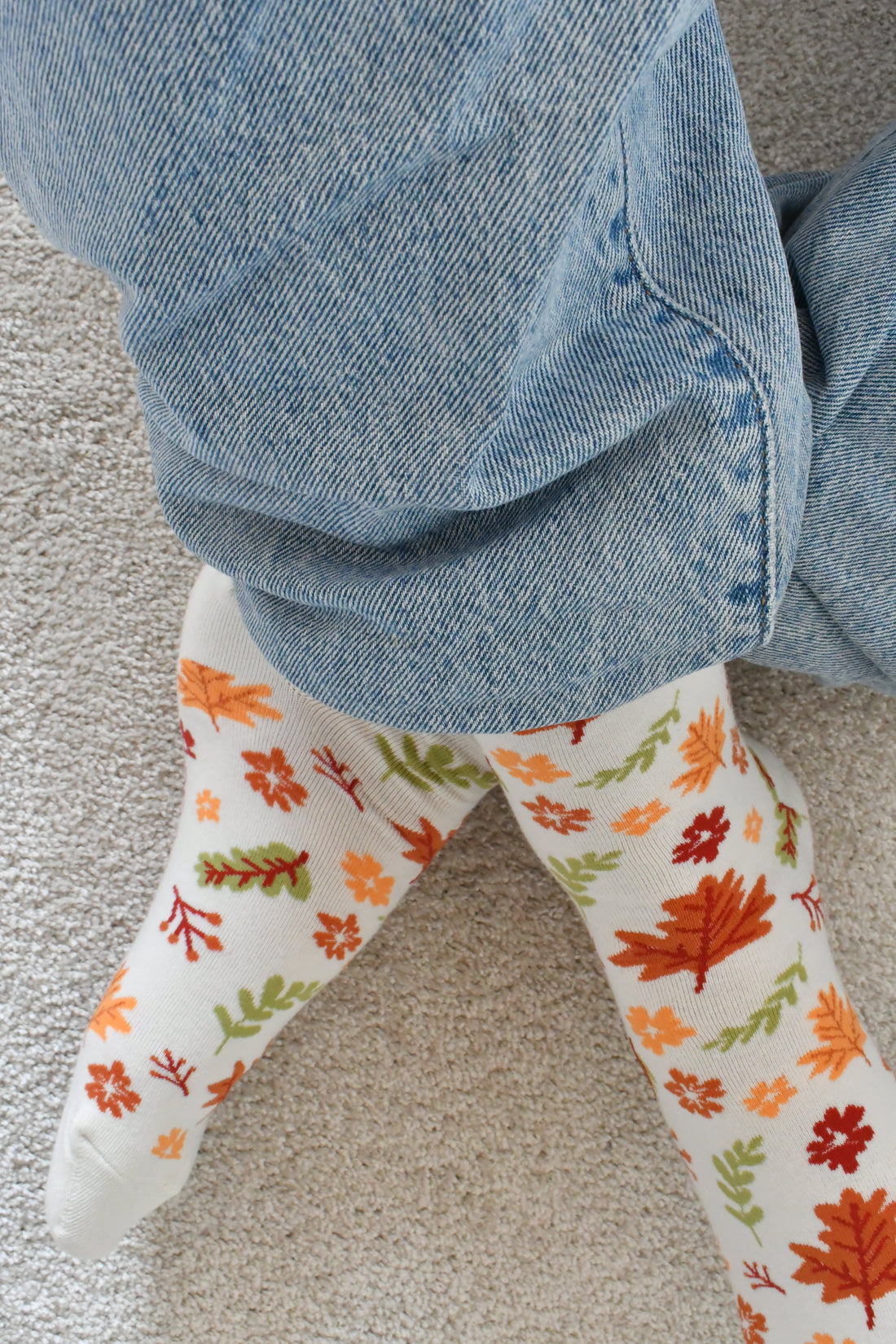 Sokken Dancing on Leaves