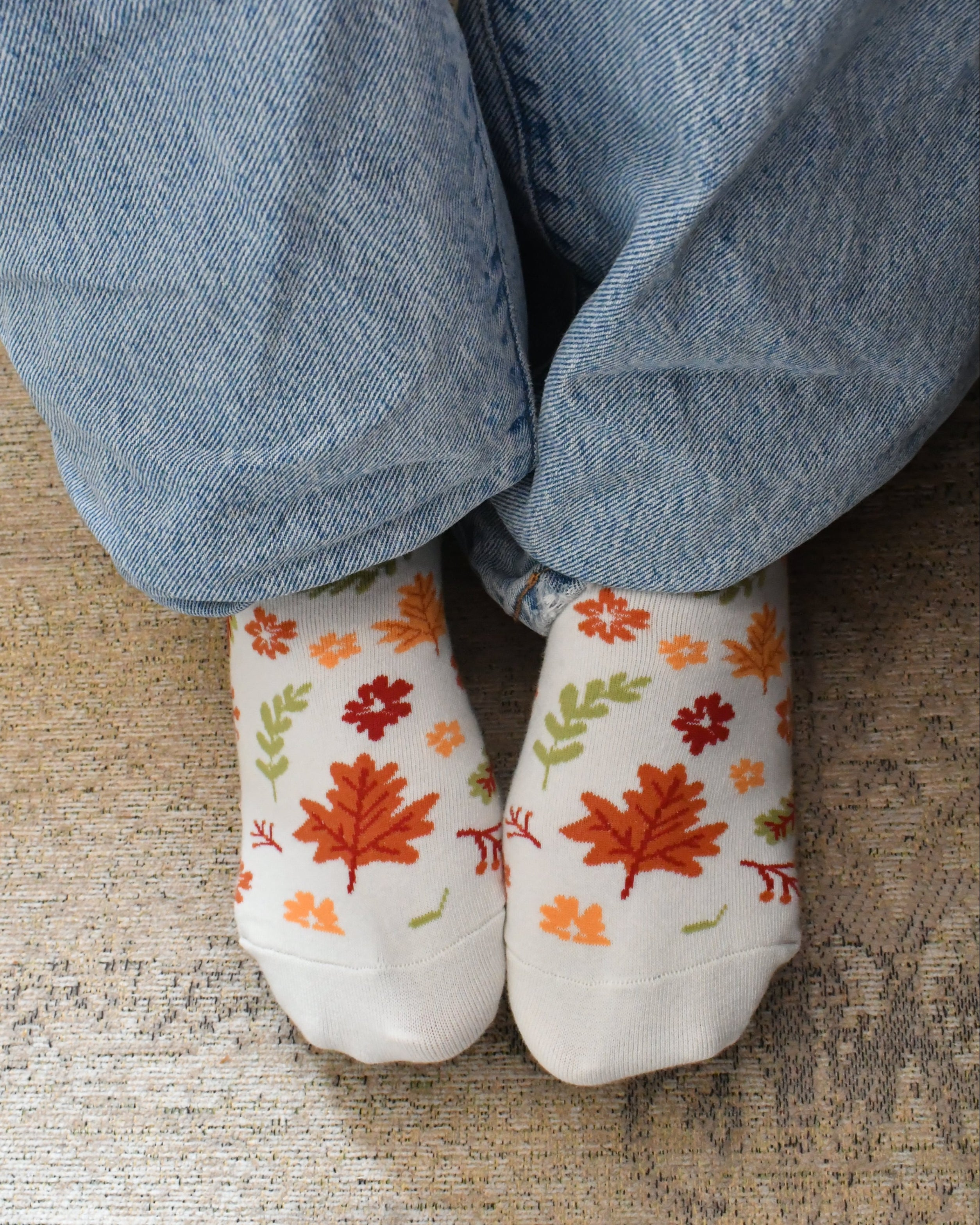Sokken Dancing on Leaves