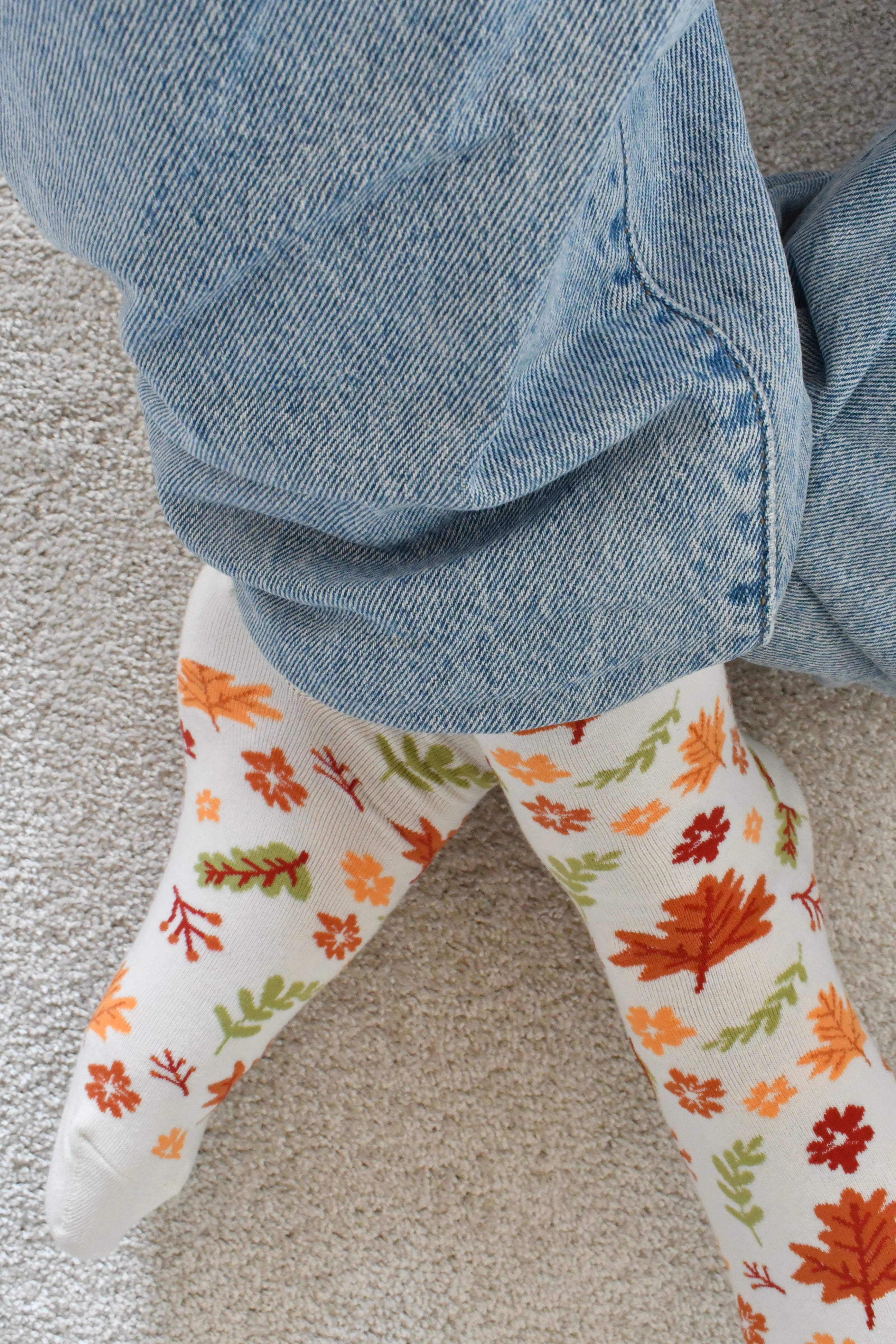 Sokken Dancing on Leaves