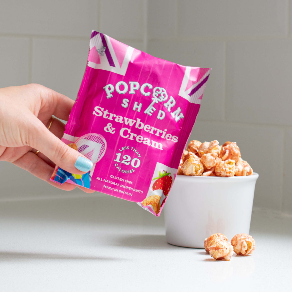 Popcorn Strawberry &amp; Cream