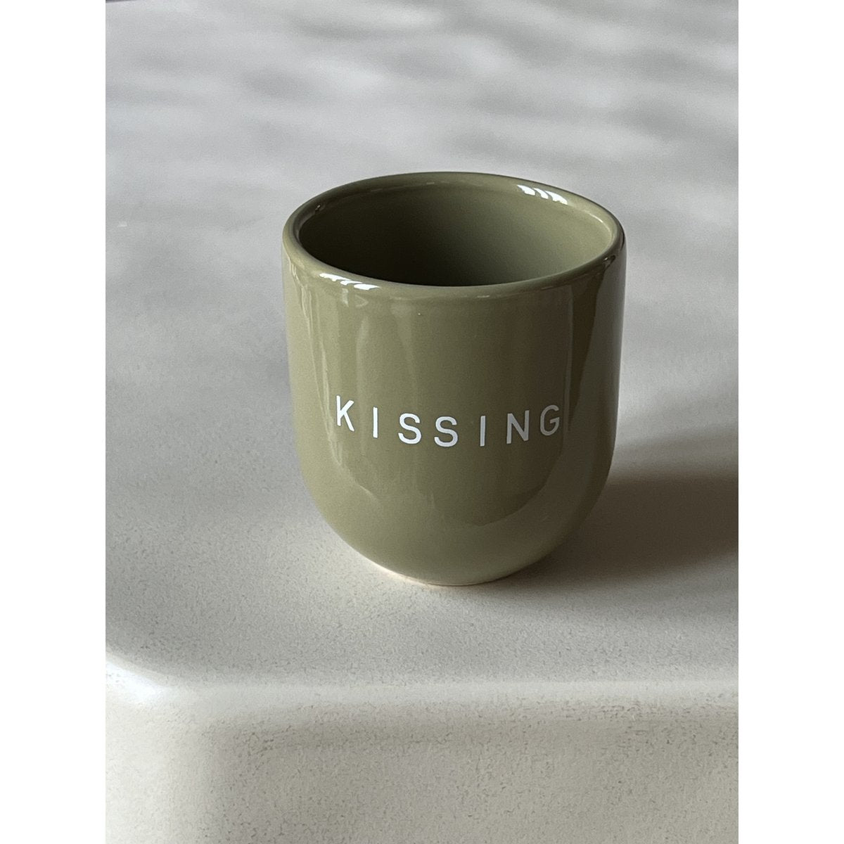 Sisi mok | Kissing